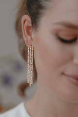 Bravura | Lange Elegante Kristallohrringe mit Perlen