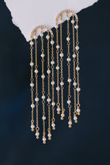 Aurelia | Zarte Statement Perlenohrringe mit Kristallstecker