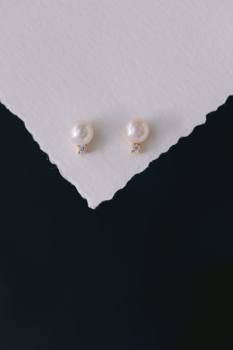 Madeline | kleine Perlenohrringe mit Kristall