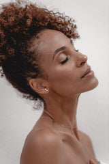 Tête-à-Tête | Elegant back necklace with pearls for bride