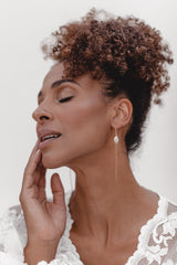 Forever Us | Moderne Durchzieher Hochzeit Ohrringe mit Perlen