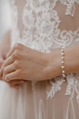 Stillness | Perlenarmband Brautschmuck