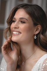 CIRCLE OF LOVE | Kleine Brautschmuck-Perlenohrringe