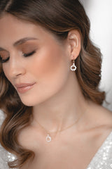 CIRCLE OF LOVE | Kleine Brautschmuck-Perlenohrringe