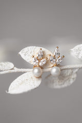 SIMPLY DELIGHTFUL | Kristall-Ohrstecker mit Perle
