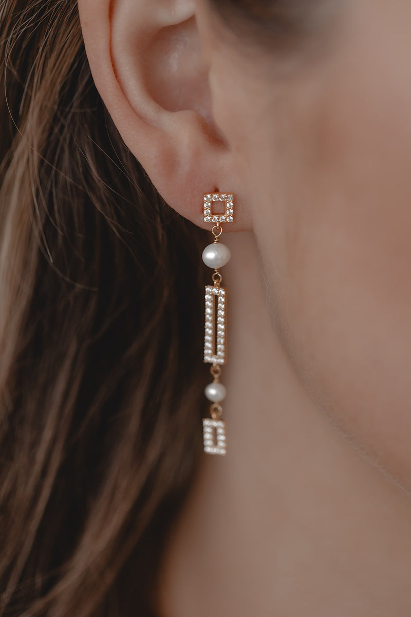 Picture-Perfect | Kristallbesetzte rechteckige Ohrringe mit Perlen