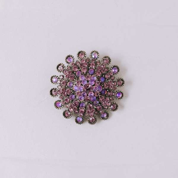 Vintage Brosche & Anhänger mit lila Strass | Purple Rhinestone Brooch – Domed Cluster, Unikat