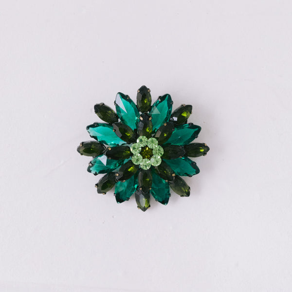 Vintage Brosche Stern-Design 45 mm | Emerald Green Strass auf Messing