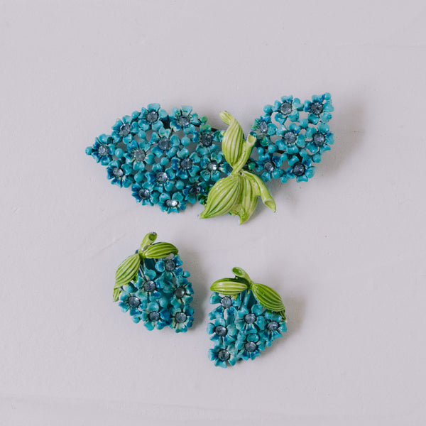 Vintage Schmuckset 1950er | Emaille-Blumen-Brosche & Ohrringe mit blauen Strass-Steinen
