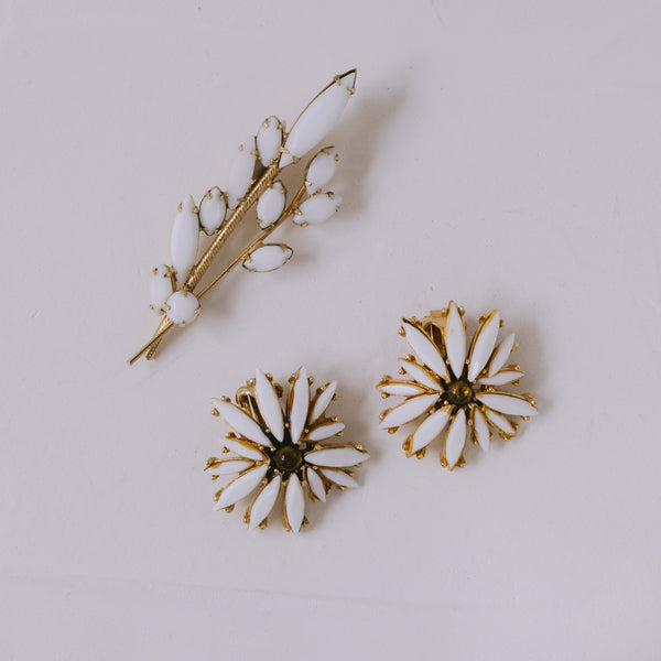 Vintage Schmuck-Set | Weiße Strass-Brosche & Ohrringe vergoldet