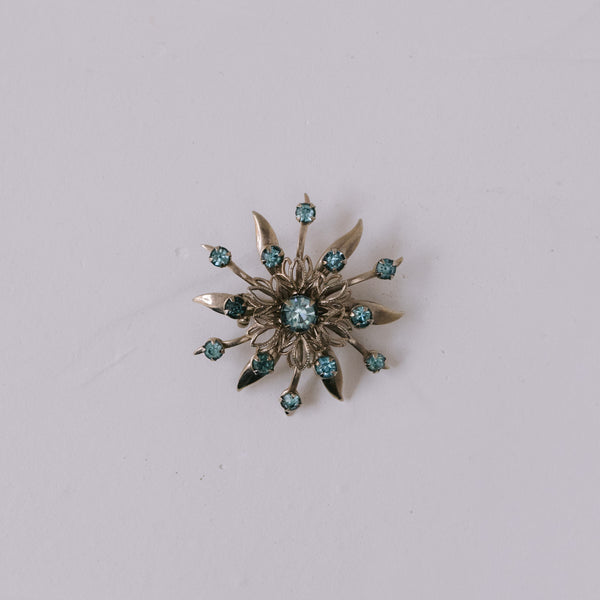 Vintage Schneeflocken-Brosche 40 mm | Rhodiniert mit hellblauen Strass-Steinen