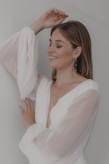Elenora | halbrunde Statement Perlenohrringe mit Kristallstecker für die Braut