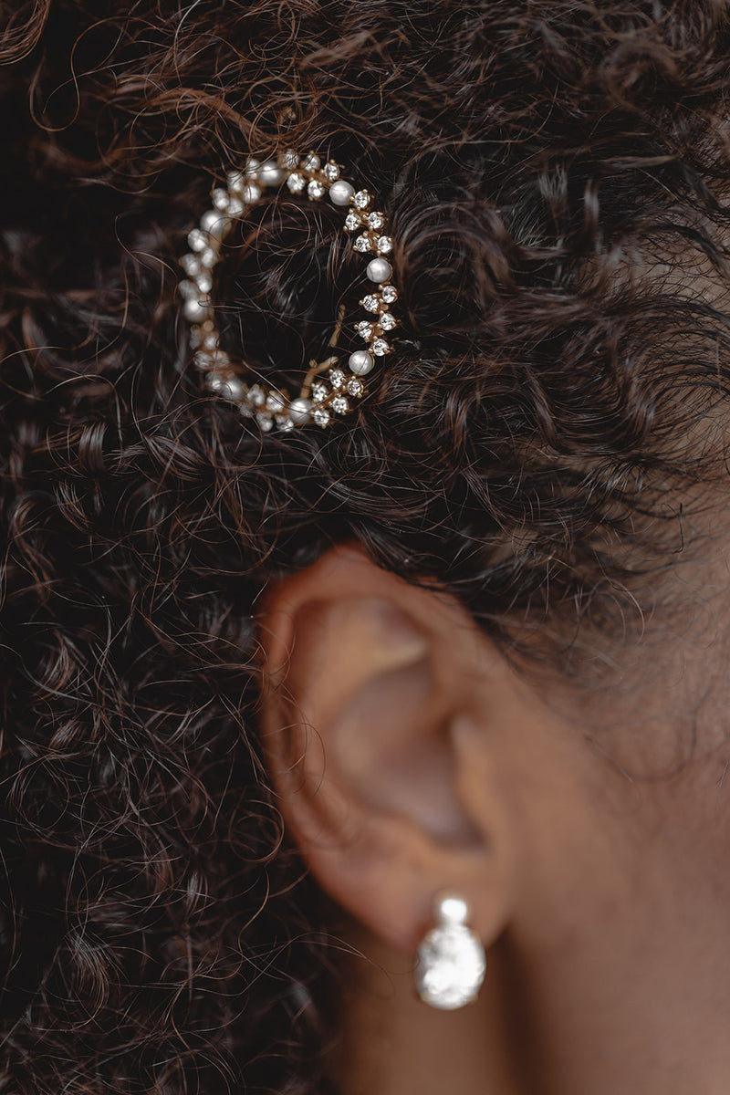 Halo | Runder Haarclip mit kleinen Kristallen und Perlen