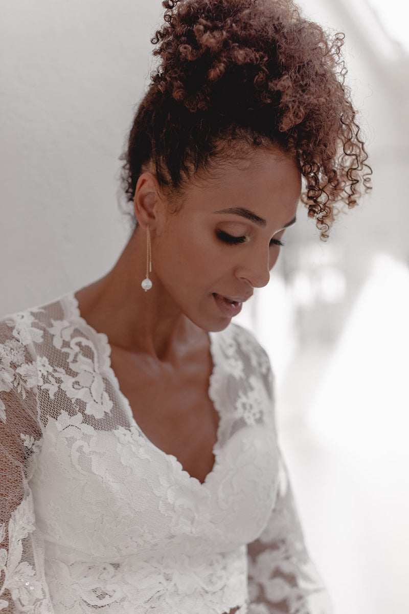 Forever Us | Moderne Durchzieher Hochzeit Ohrringe mit Perlen