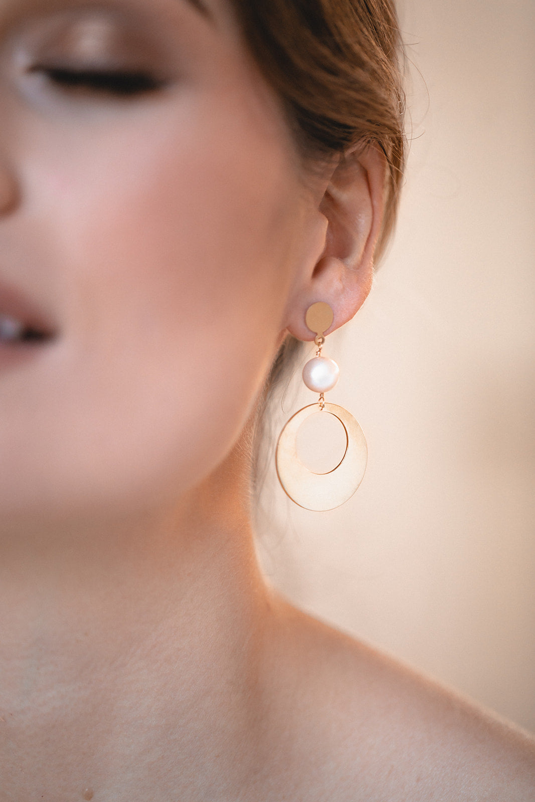EMBRACE | Boho-Scheiben-Ohrringe mit Perlen